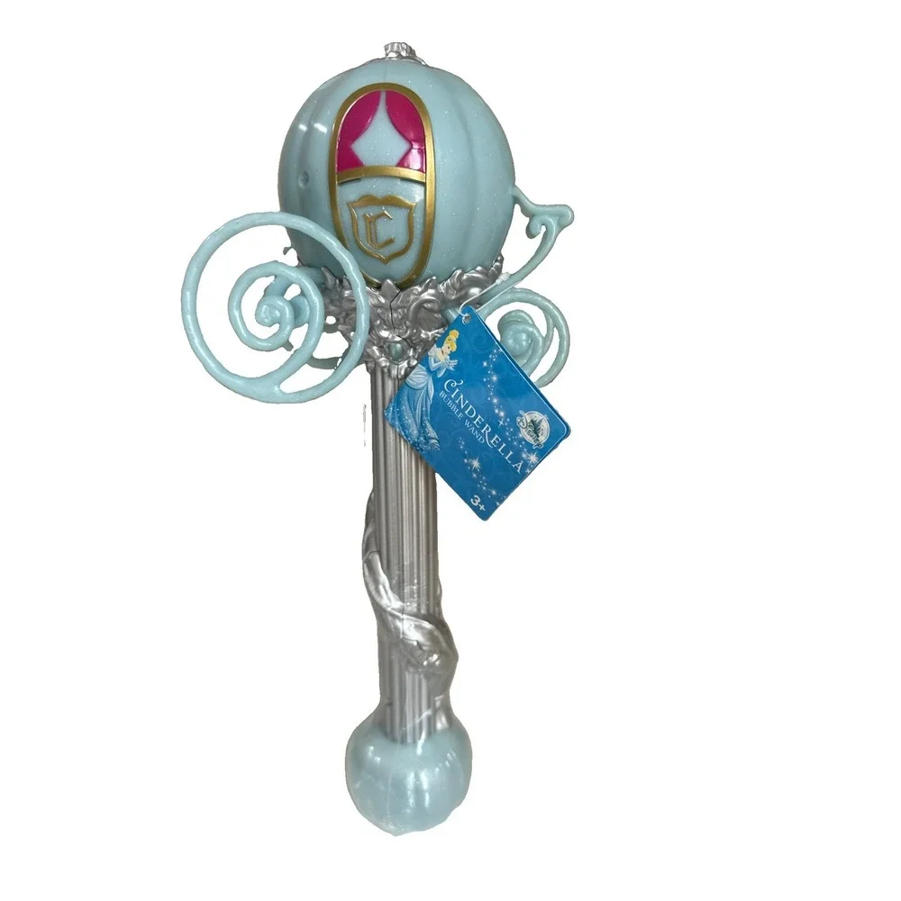 Disney Parks Cinderella Carriage Coach Light Up Glow Color Change Bubble Blower